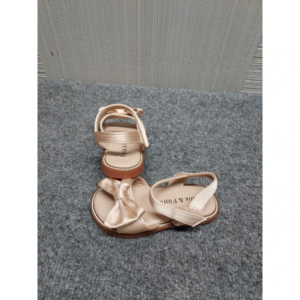 Felix‎ & Flora Toddler Sandals 6 Beige Bow Straps Open Toe Lightweight Outdoor